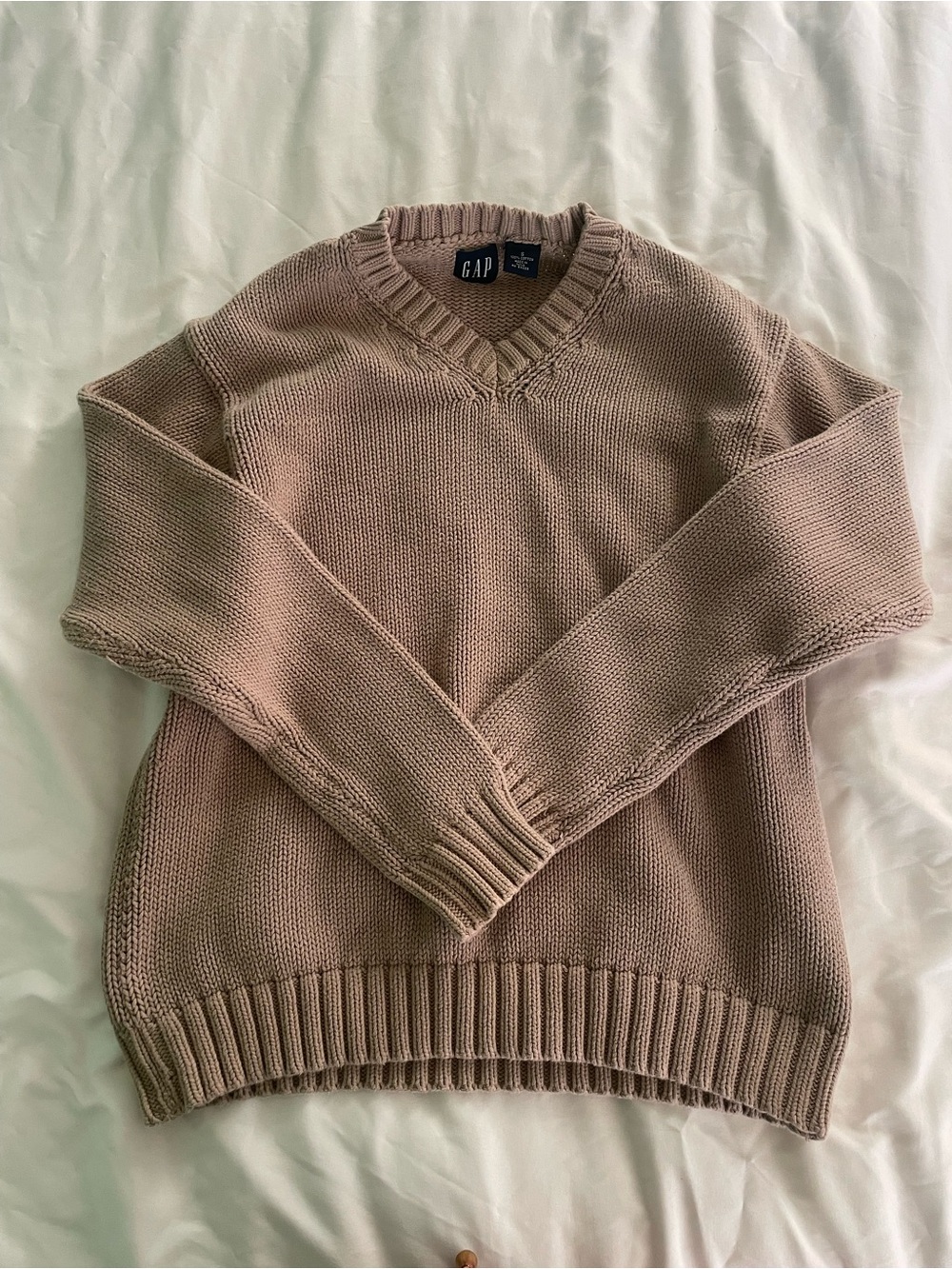 GAP V neck sweater
